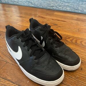 Nike Black and White Sneakers Classic Low-Top Design